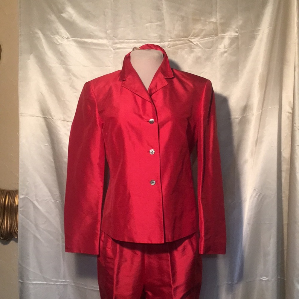Talbots   Red 100% pure silk petites two piece suit lining doublure 100% rayon